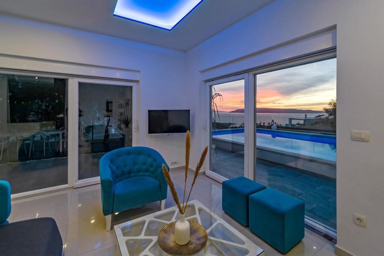 New! Lea 5-bedroom With Private Pool And Amazing Views Of And Sea *