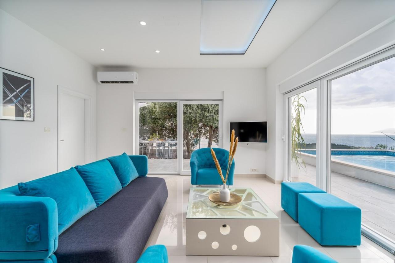 New! Lea 5-bedroom With Private Pool And Amazing Views Of And Sea Villa *