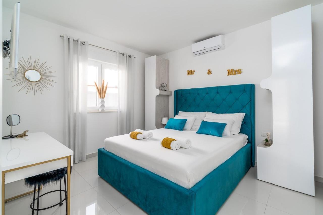 New! Lea 5-bedroom With Private Pool And Amazing Views Of And Sea Villa